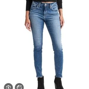 Silver Avery Skinny jeans Sz 31/26